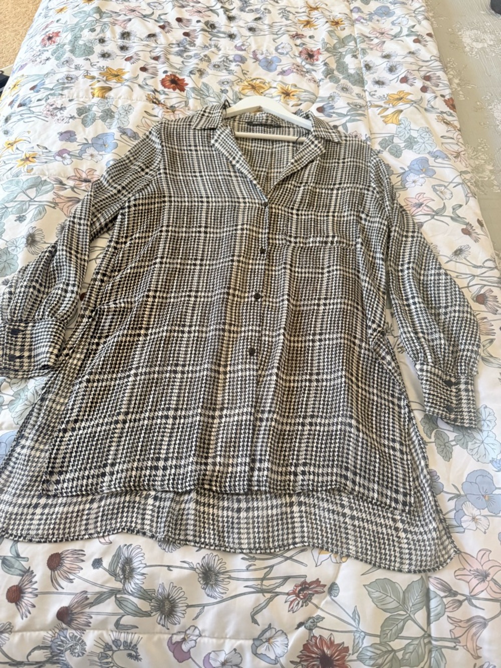Zara Black & White Houndstooth Button-Down Shirt